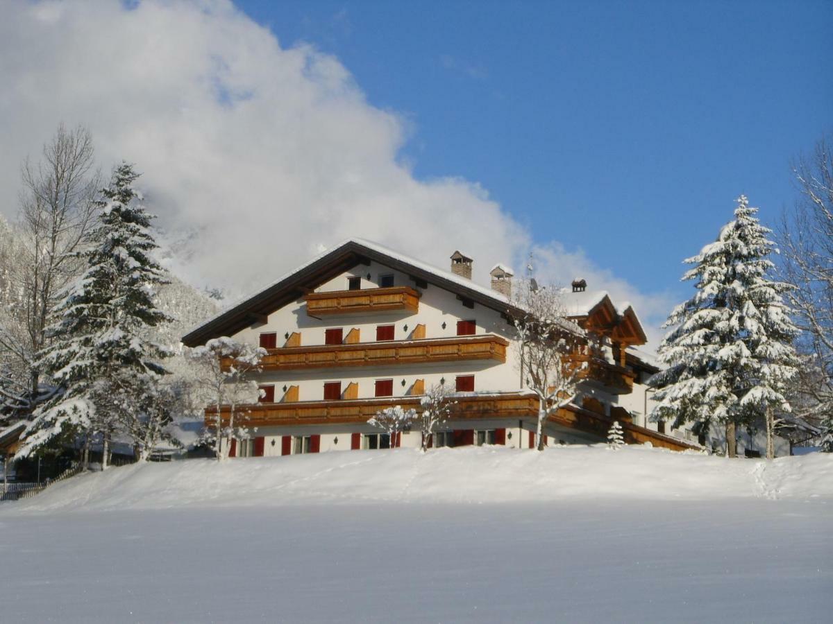 Kuehlerhof Aparthotel Anterselva di Mezzo Exterior photo